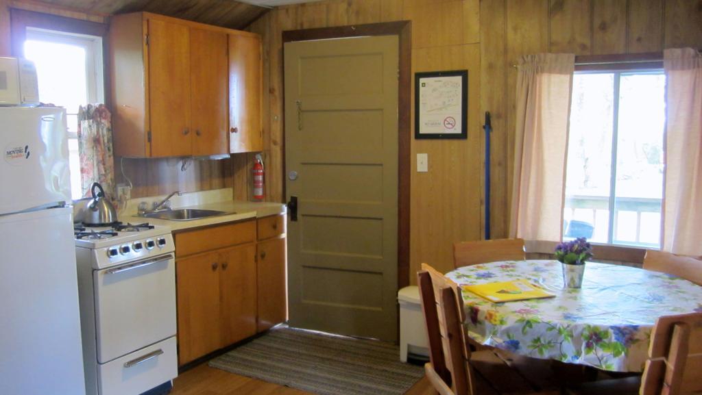 Sunbeam Bungalows Callander Room photo
