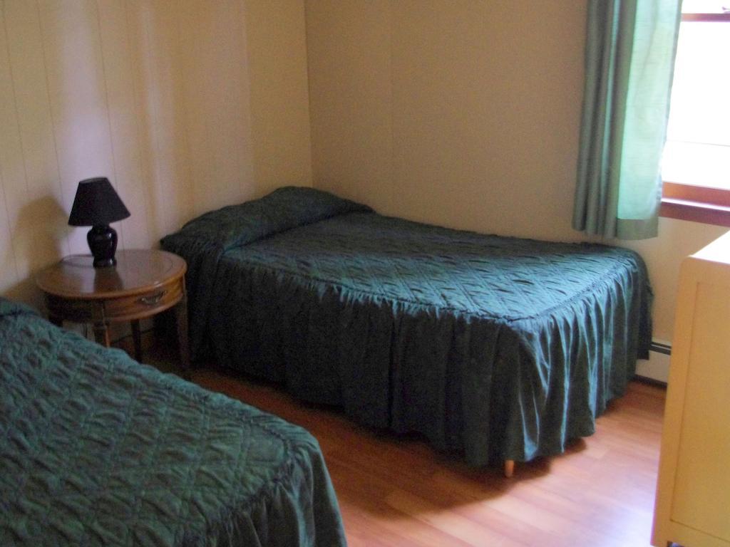 Sunbeam Bungalows Callander Room photo